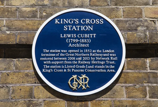 Plaque bleue à la station Kings Cross — Photo