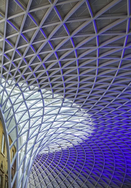El techo de celosía en Kings Cross Station — Foto de Stock