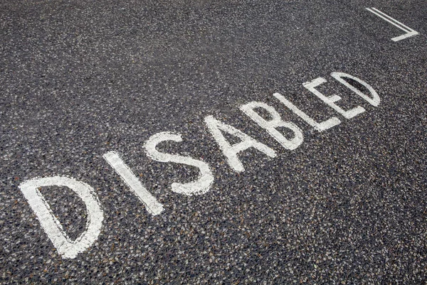 Baía de estacionamento desativado — Fotografia de Stock