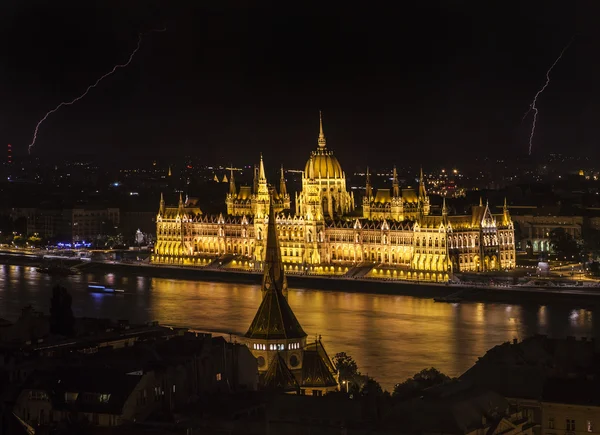 Hungarian Parliament Building and Lightning — Stock Photo, Image