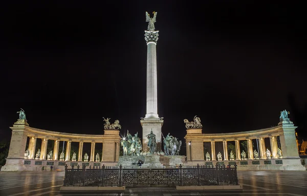 Heldenplatz in Budapest — Stockfoto