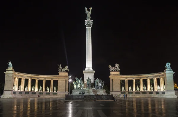 Plac Bohaterów w Budapeszcie — Zdjęcie stockowe