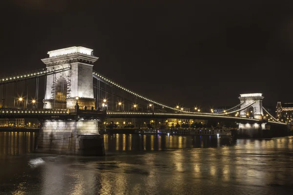 Puente de la cadena en Budapest — Foto de Stock