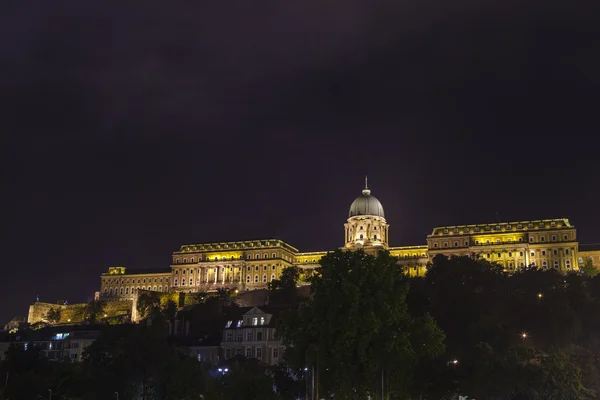 Castelo buda à noite — Fotografia de Stock