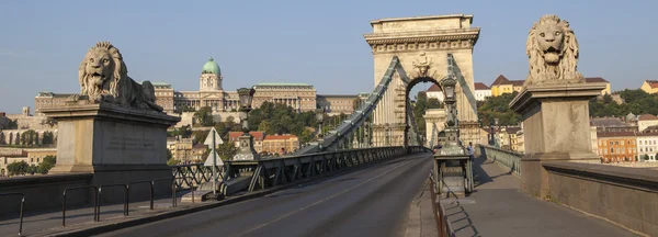 Ponte da Cadeia e Castelo de Buda em Budapeste — Fotografia de Stock