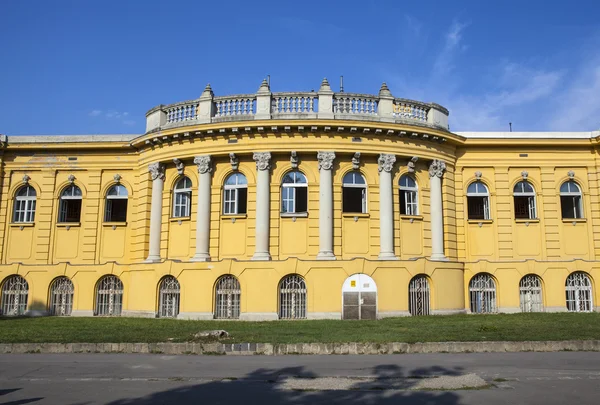 Exterior of the Palace Housing thr Szechenyi Baths in Budapest — Stock Photo, Image