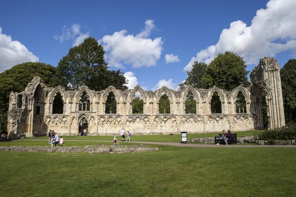 Ruinas de la Abadía de Santa María en York — Foto de Stock