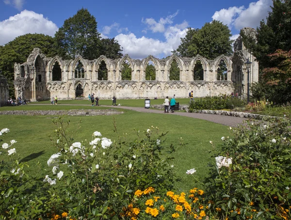 Die Ruinen der Abtei St. Mary in York — Stockfoto