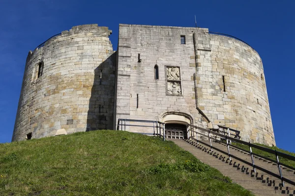 Clifford's tower w york — Zdjęcie stockowe