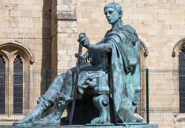 Estátua constantina em york — Fotografia de Stock