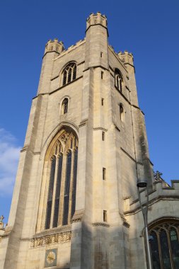 St Mary Kilisesi, Cambridge büyük