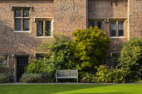 Anhalter am Pembroke College in Cambridge — Stockfoto