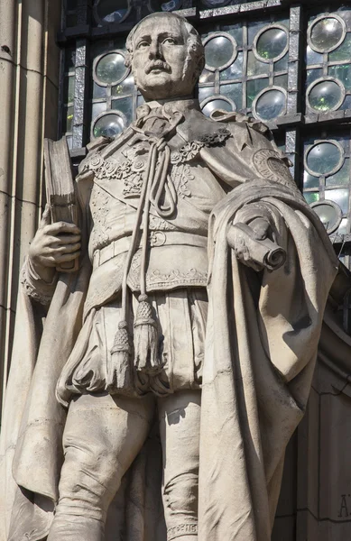 Prince Albert Sculpture on the Victoria & Albert Museum — Stock Photo, Image