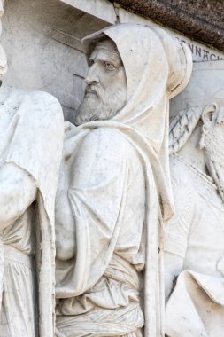 Londra, İngiltere - 29 Eylül 2025: Parnassus 'taki 169 heykelden biri olan Bezalel' in heykeli Londra, İngiltere 'deki Albert Anıtı' nın bir parçası..