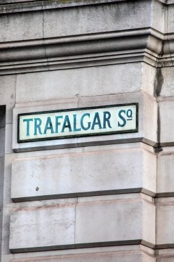 Londra, İngiltere 'deki Trafalgar Meydanı' na yakın bir sokak tabelası..
