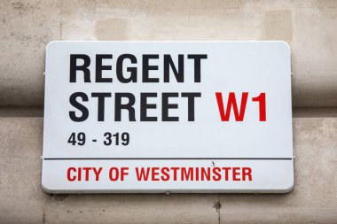 Londra, İngiltere - 3 Şubat 2025: Londra 'daki Westminster şehrinde Regent Caddesi için sokak tabelası.