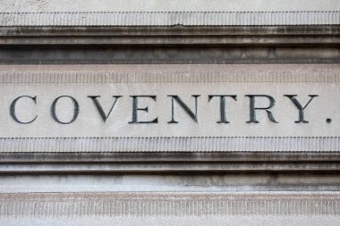 Coventry - İngiltere 'deki bir şehrin adı, 1960' larda yıkılan orijinal Euston İstasyonu 'nun eski localarından birine kazınmış..