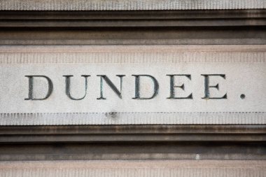 Dunde- İskoçya 'daki bir şehrin adı, 1960' larda yıkılan orijinal Euston İstasyonu 'nun eski localarından birine kazınmış..