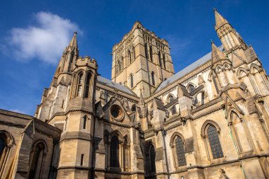 Norwich, İngiltere - 1 Mart 2025: Norwich, İngiltere 'deki tarihi St. John Vaftizci Katedrali.