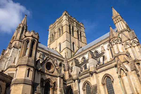 Norwich, İngiltere 'deki tarihi St. John Vaftizci Katedrali manzarası..