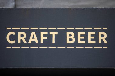 Bir Craft Bira tabelasına yakın çekim.