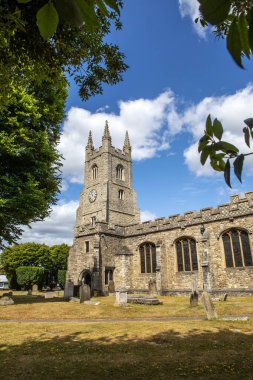 Aziz Meryem Kilisesi 'nin güzel manzarası. İngiltere' nin Essex kentindeki Southlewell-on-Sea bölgesindeki St. Mary Kilisesi olarak da bilinir..