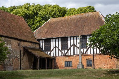 İngiltere 'nin Essex kentindeki Southlewell-on-Sea' nin Priory Park bölgesinde bulunan tarihi Prittlewell Manastırı.