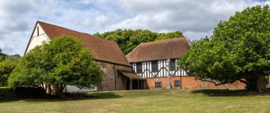 İngiltere 'nin Essex kentindeki Southlewell-on-Sea' nin Priory Park bölgesinde bulunan tarihi Prittlewell Manastırı.