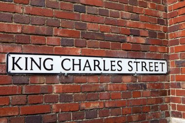 İngiltere 'nin Nottingham şehrindeki King Charles Caddesi için sokak tabelası..