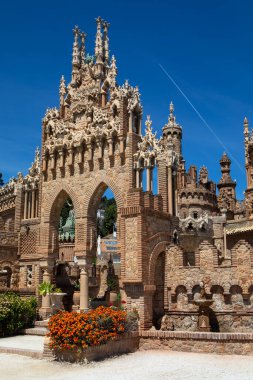 Benalmadena, İspanya 'daki büyüleyici Castillo de Colomare Kalesi. Kale, Kristof Kolomb 'un hayatına adanmış bir anıttır..