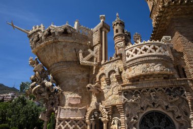 Benalmadena, İspanya 'daki büyüleyici Castillo de Colomare Kalesi. Kale, Kristof Kolomb 'un hayatına adanmış bir anıttır..