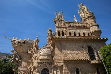 Benalmadena, İspanya 'daki büyüleyici Castillo de Colomare Kalesi. Kale, Kristof Kolomb 'un hayatına adanmış bir anıttır..