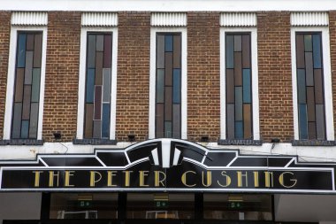 Kent, İngiltere - 5 Mayıs 2024: Kent, İngiltere 'deki Whitstable kasabasındaki Peter Cushing halk evinin dışı.