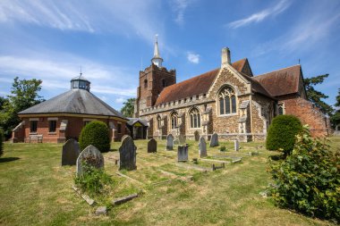Essex, İngiltere - 27 Haziran 2024: Essex, İngiltere 'deki Maldon kasabasındaki güzel St. Marys Kilisesi.