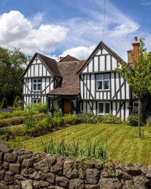 Runwell, Essex 'teki Burr Hall' un ortaçağ ahşap çerçeveli dış cephesi..