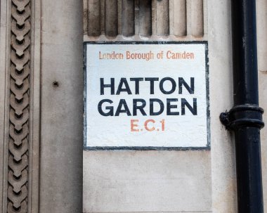 Londra, İngiltere 'de Hatton Garden için bir sokak tabelası..
