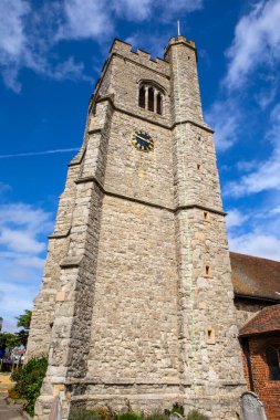 İngiltere 'nin Essex kentindeki güzel Leigh-on-Sea kasabasındaki St. Clements Kilisesi..