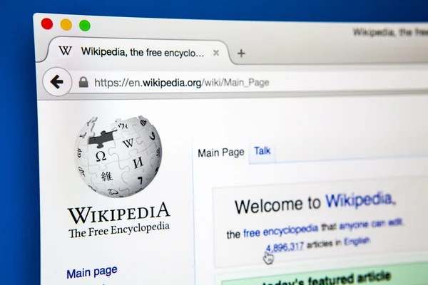 Ψάχνετε σε Wikipedia — Φωτογραφία Αρχείου