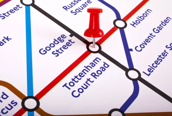 U-Bahn-Station Tottenham Court auf Londons Stadtplan — Stockfoto