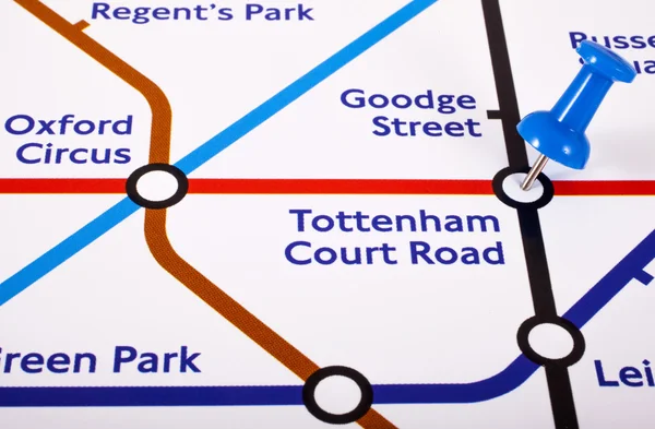 Tottenham Court Road auf einer Londoner U-Bahn-Karte eingezeichnet — Stockfoto