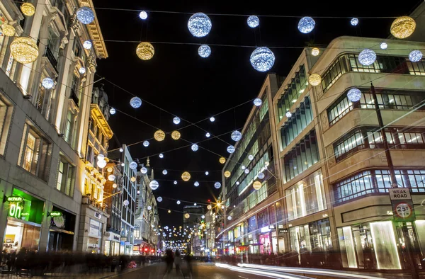 Рождественские огни Оксфорд-стрит в Лондоне — стоковое фото