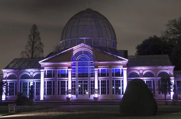 Il grande conservatorio nel parco Syon — Foto Stock