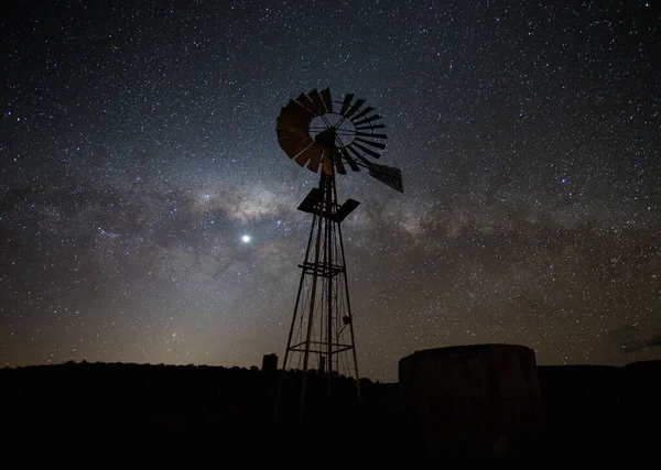 Vista Ampla Ângulo Moinho Vento Windpomp Karoo Tankwa África Sul — Fotografia de Stock