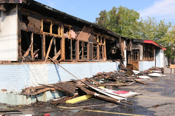 Brand eines Geschäftshauses — Stockfoto