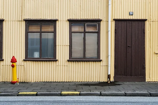 Reykjavik, Izland street-hagyományos festett házak — Stock Fotó