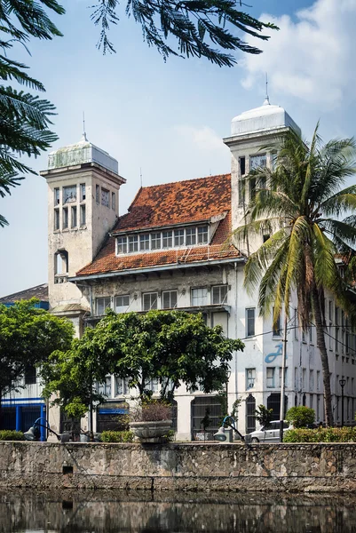 Holandské koloniální budovy ve starém městě jakarta Indonésie — Stock fotografie