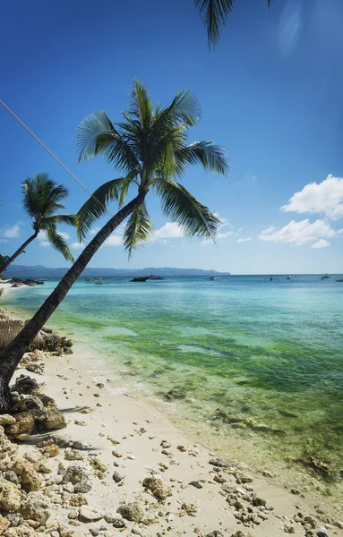 Strand bei Diniwid in den tropischen Boracay-Philippinen — Stockfoto