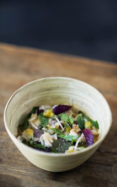 Asya balık ve bitki ile fasulye çorbası Filiz