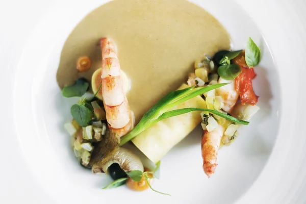 Prawns with grilled vegetables, prawn mousse roll and mushroom s — Stock Photo, Image