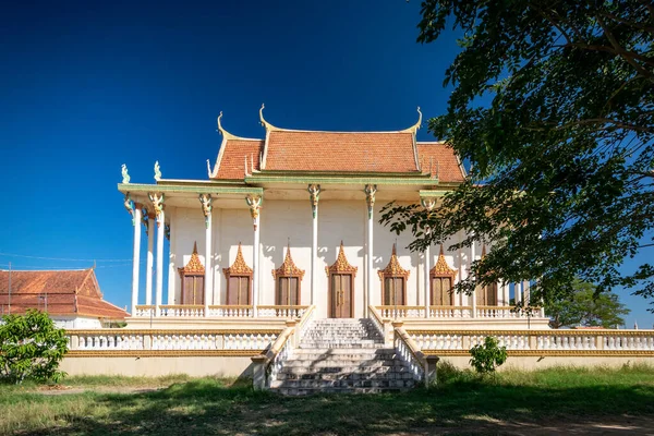Lakhon Khol 'dan Wat Svay Andet Pagoda, Kandal' ın Phnom Penh Kamboçya yakınlarındaki Unesco Manevi Kültür Mirası